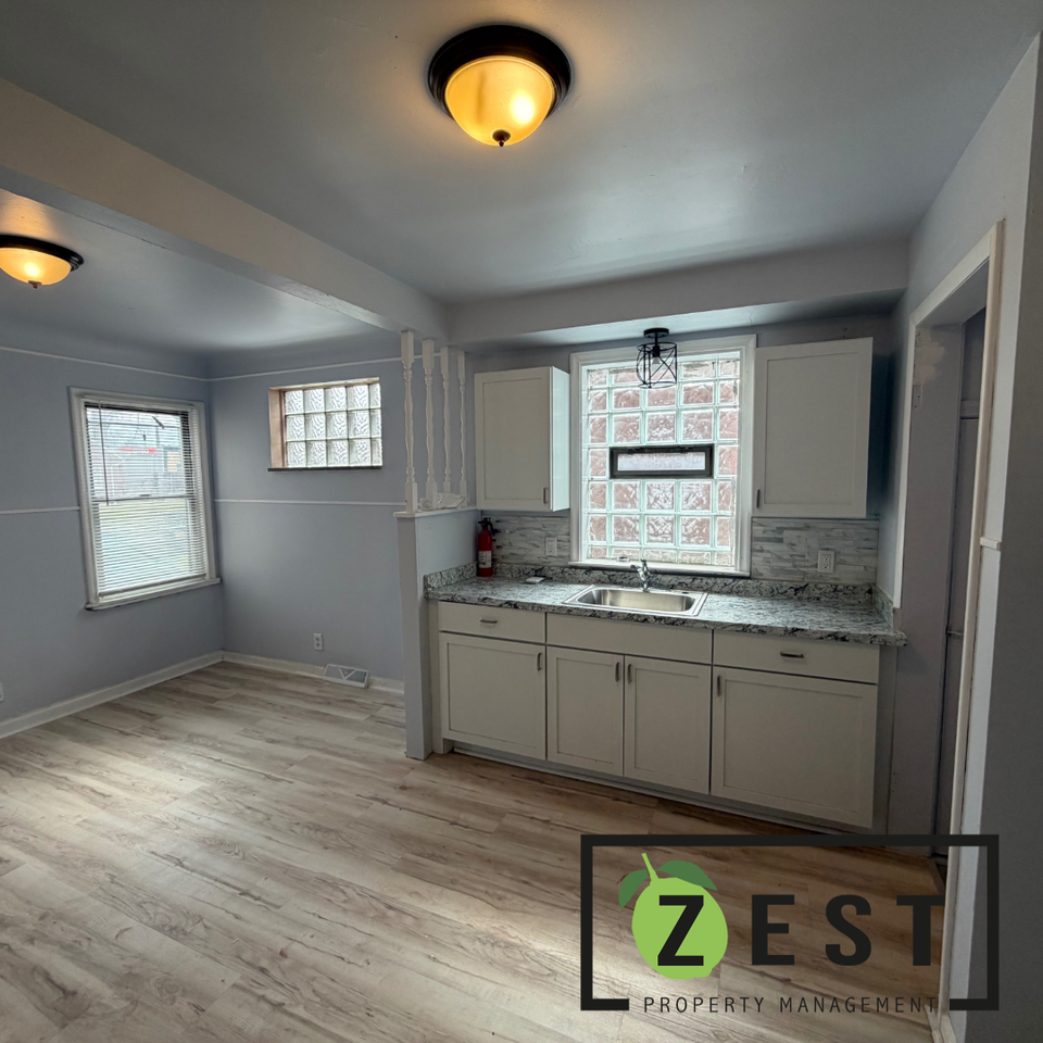 19143 Fairport St - Photo 3 of 14