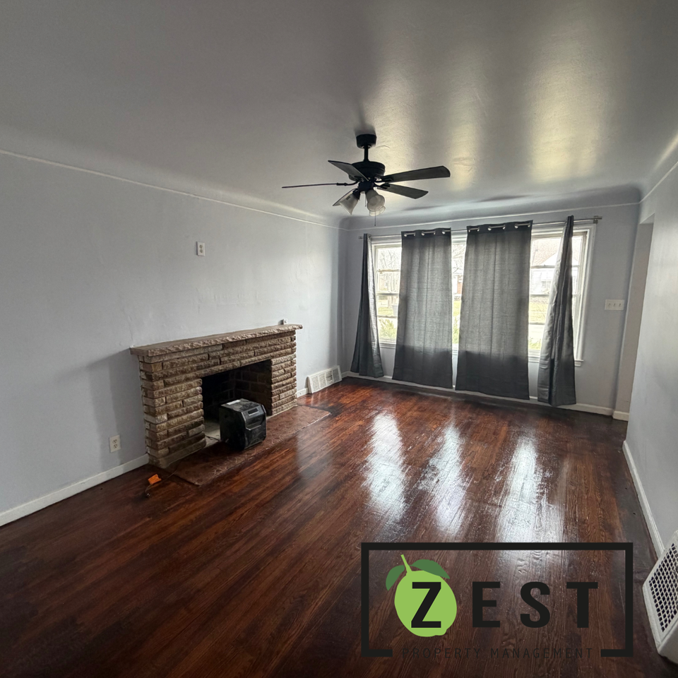 19143 Fairport St - Photo 4 of 14