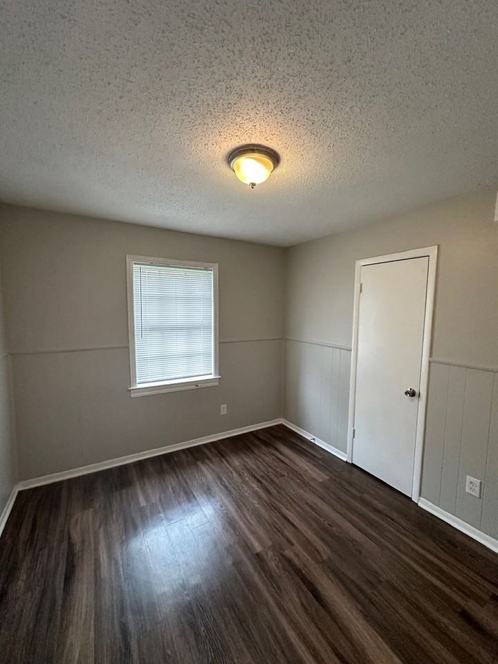 4212 Cochese Rd - Photo 6 of 10