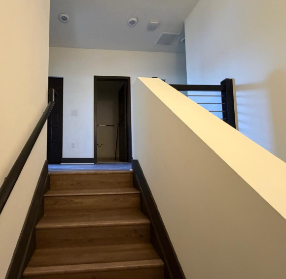 9143 Nw 161st St - Photo 3 of 7