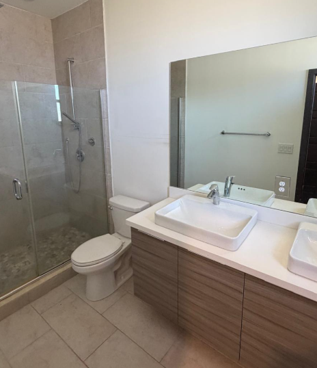 9143 Nw 161st St - Photo 5 of 7