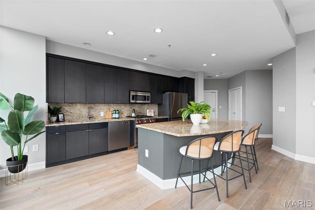 4909 Laclede Ave #701 - Photo 7 of 43