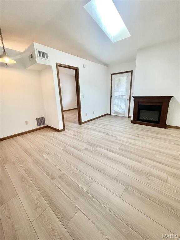 58 Peachtree Ln - Photo 4 of 17