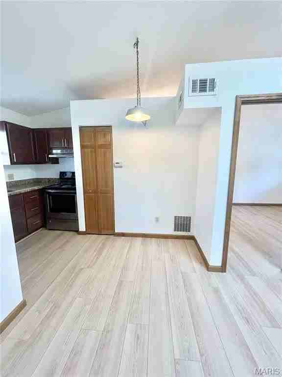 58 Peachtree Ln - Photo 6 of 17