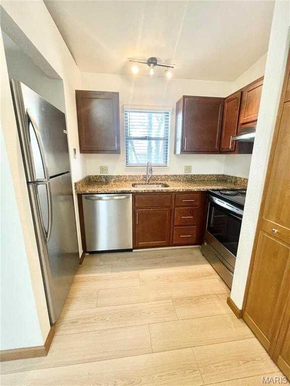 58 Peachtree Ln - Photo 7 of 17