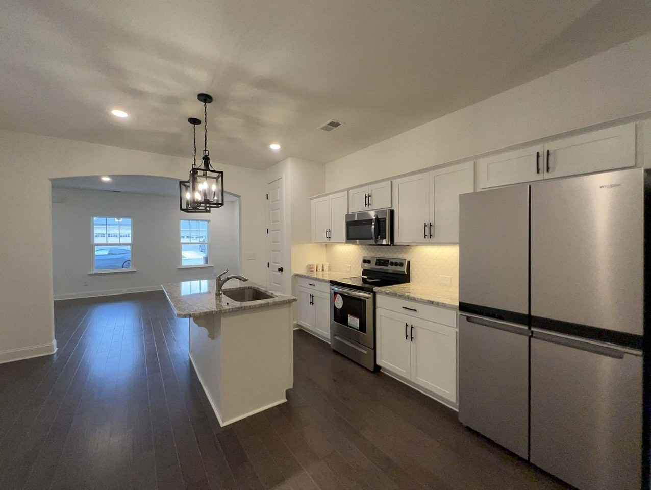 530 Tobias St - Photo 3 of 19