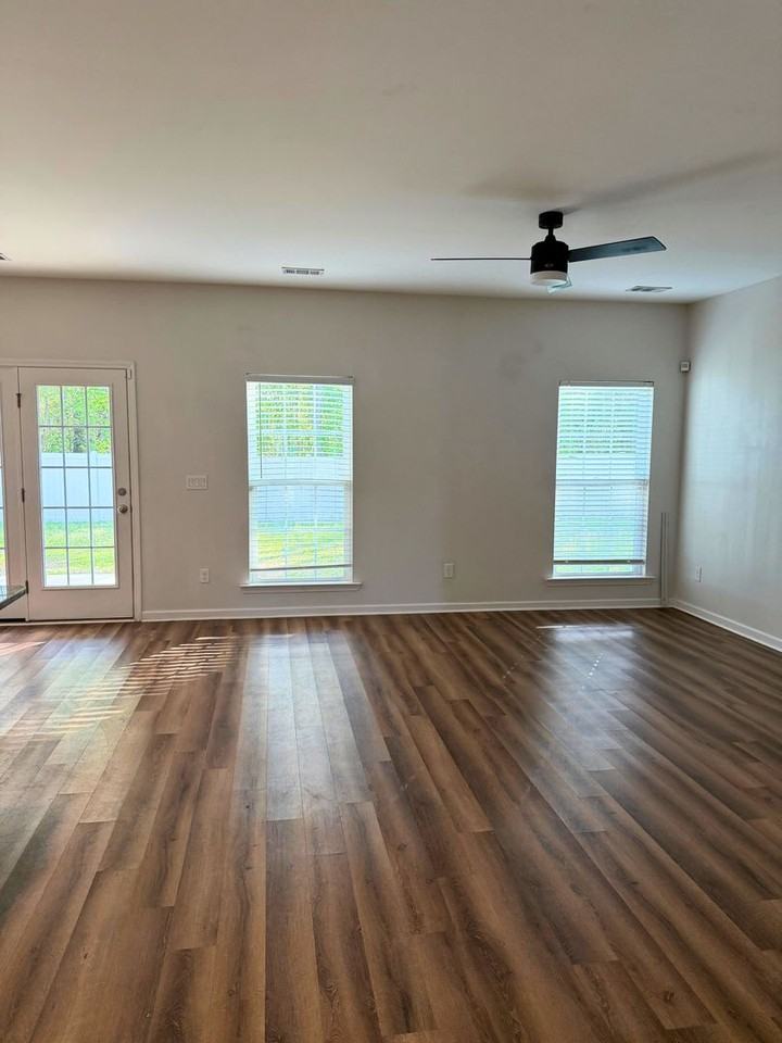 249 Daniel Trent Way - Photo 4 of 33