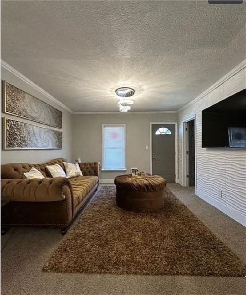 216 E 33rd St - Photo 7 of 8