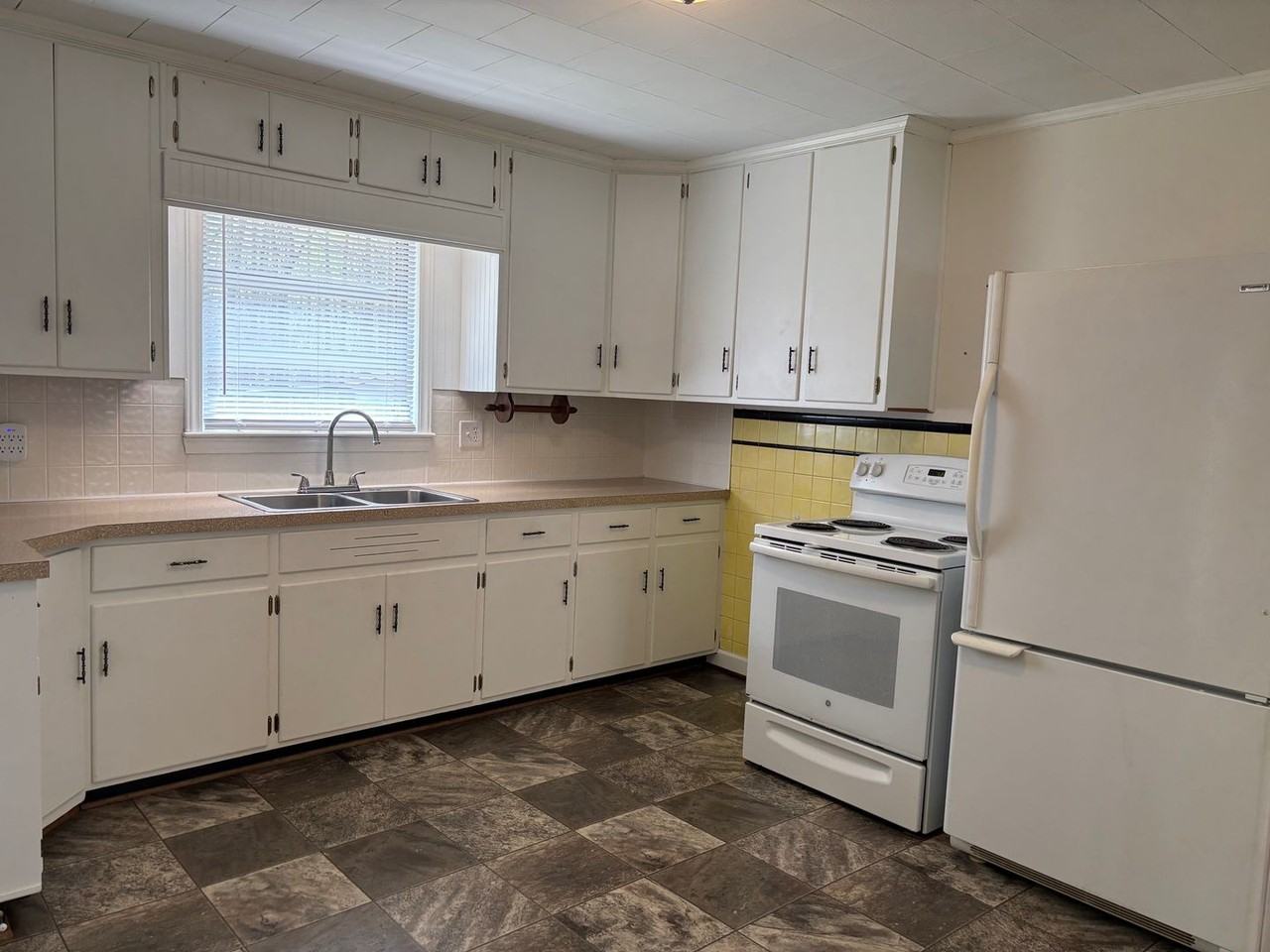 1957 Center Cross Church Rd - Photo 6 of 22