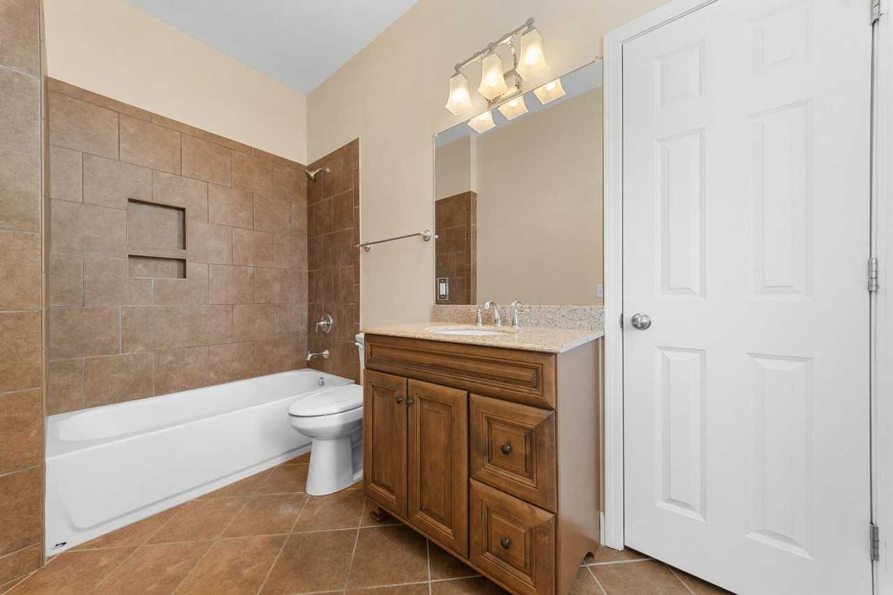 51 E Main St - Photo 7 of 18