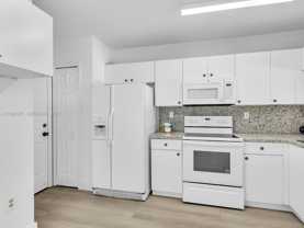 11512 Nw 48th Ter - Photo 1 of 1