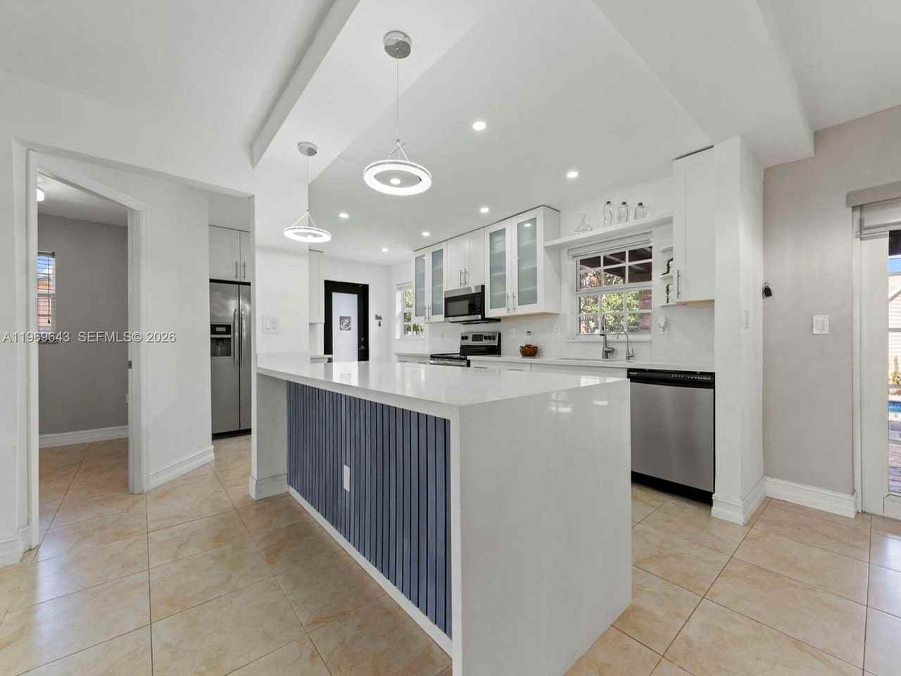 3605 Sw 122nd Pl - Photo 7 of 20