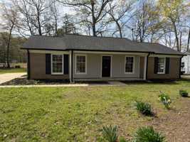 featured image of 4811 Chaucer Dr