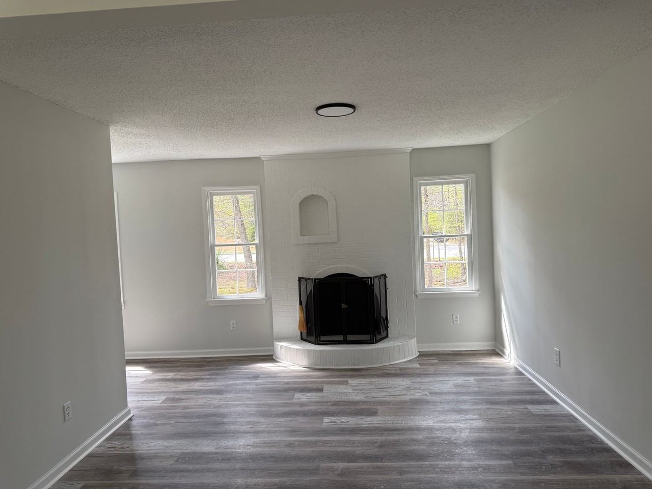 4811 Chaucer Dr - Photo 4 of 11