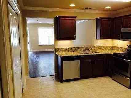 4651 Sw 48th Dr #143 - Photo 4 of 8