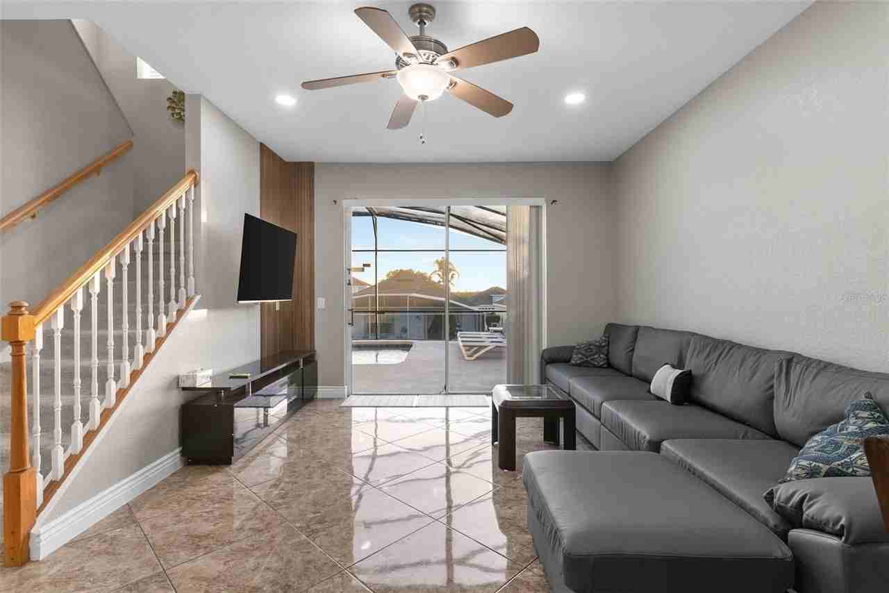 215 Gleneagles Dr - Photo 6 of 41