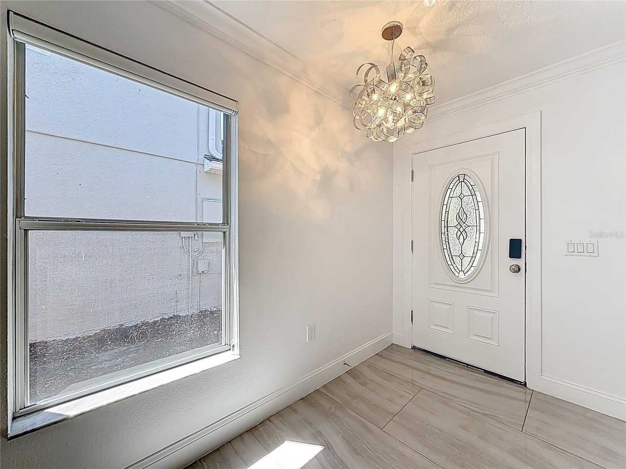 12844 Oulton Cir - Photo 6 of 50