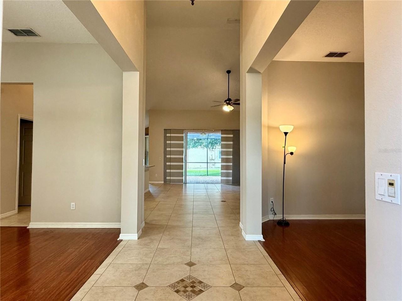 10237 Facet Ct - Photo 6 of 50