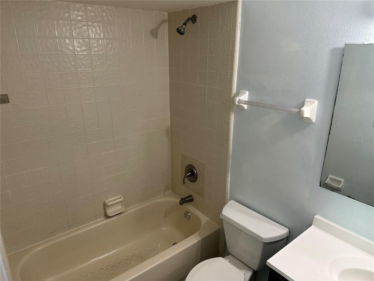 214 Magellan Dr - Photo 4 of 5