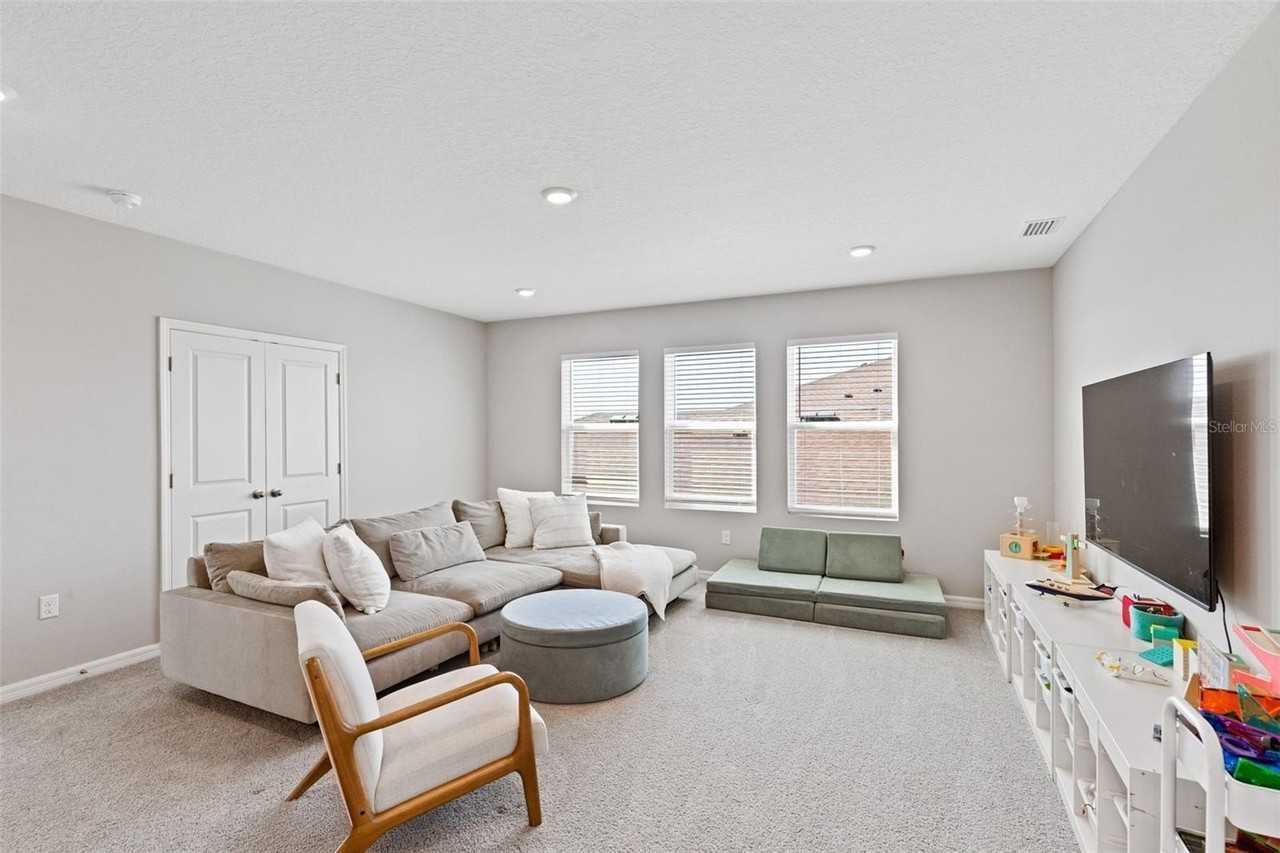 3310 Amber Waves Dr - Photo 4 of 39