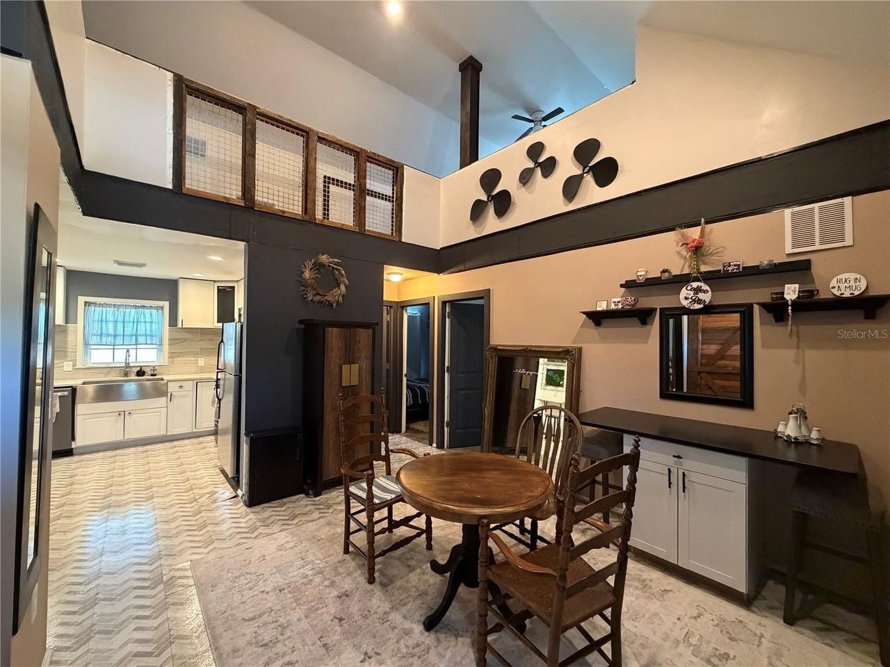 2516 3rd Ave S - Photo 3 of 33