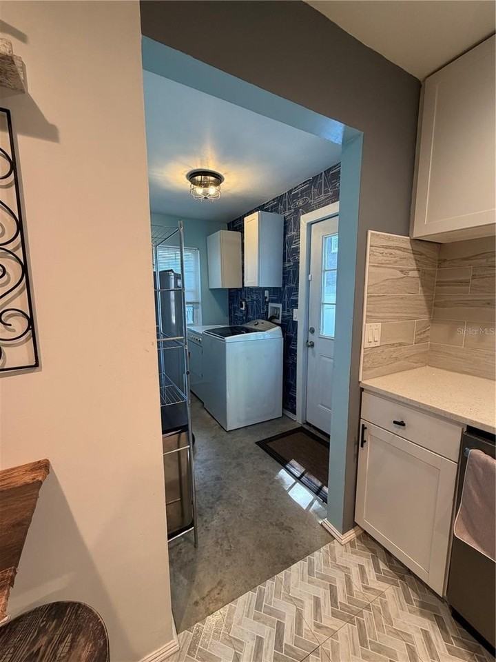 2516 3rd Ave S - Photo 7 of 33