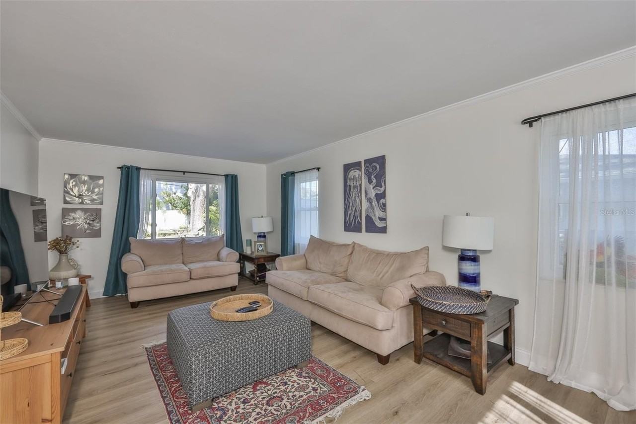 1279 86th Ave N - Photo 7 of 37