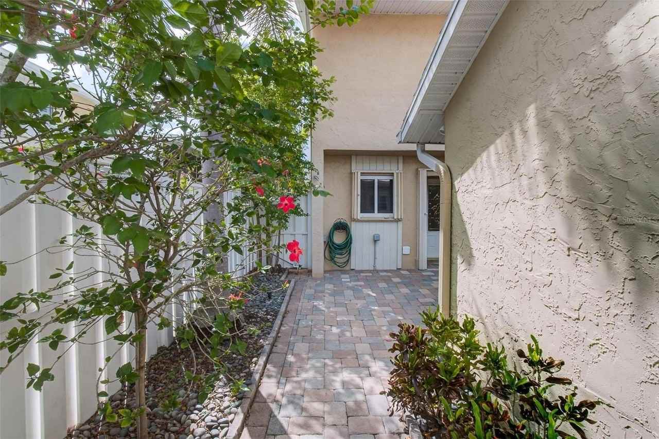 6660 Cape Hatteras Way Ne #1 - Photo 2 of 42