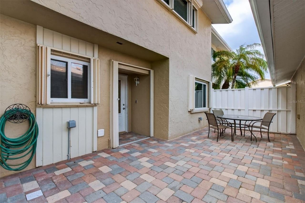 6660 Cape Hatteras Way Ne #1 - Photo 3 of 42