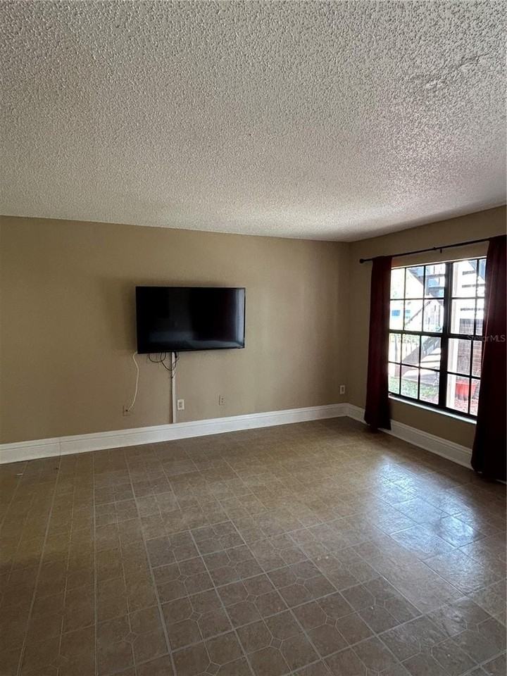 21020 Voyager Blvd #2 - Photo 5 of 20