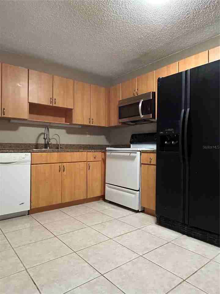 21020 Voyager Blvd #2 - Photo 7 of 20