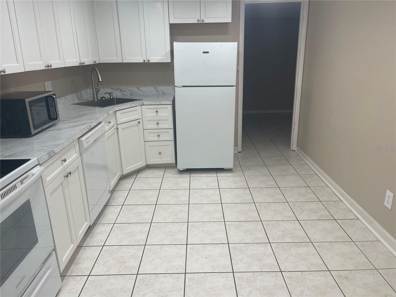 851 Bayway Blvd #103 - Photo 7 of 30