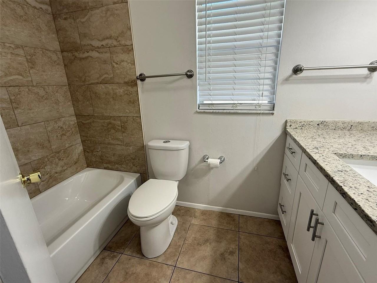 2008 Shadow Pine Dr - Photo 5 of 17