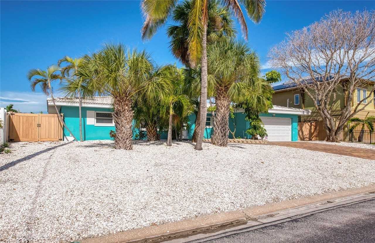 4222 Miller Dr - Photo 3 of 50