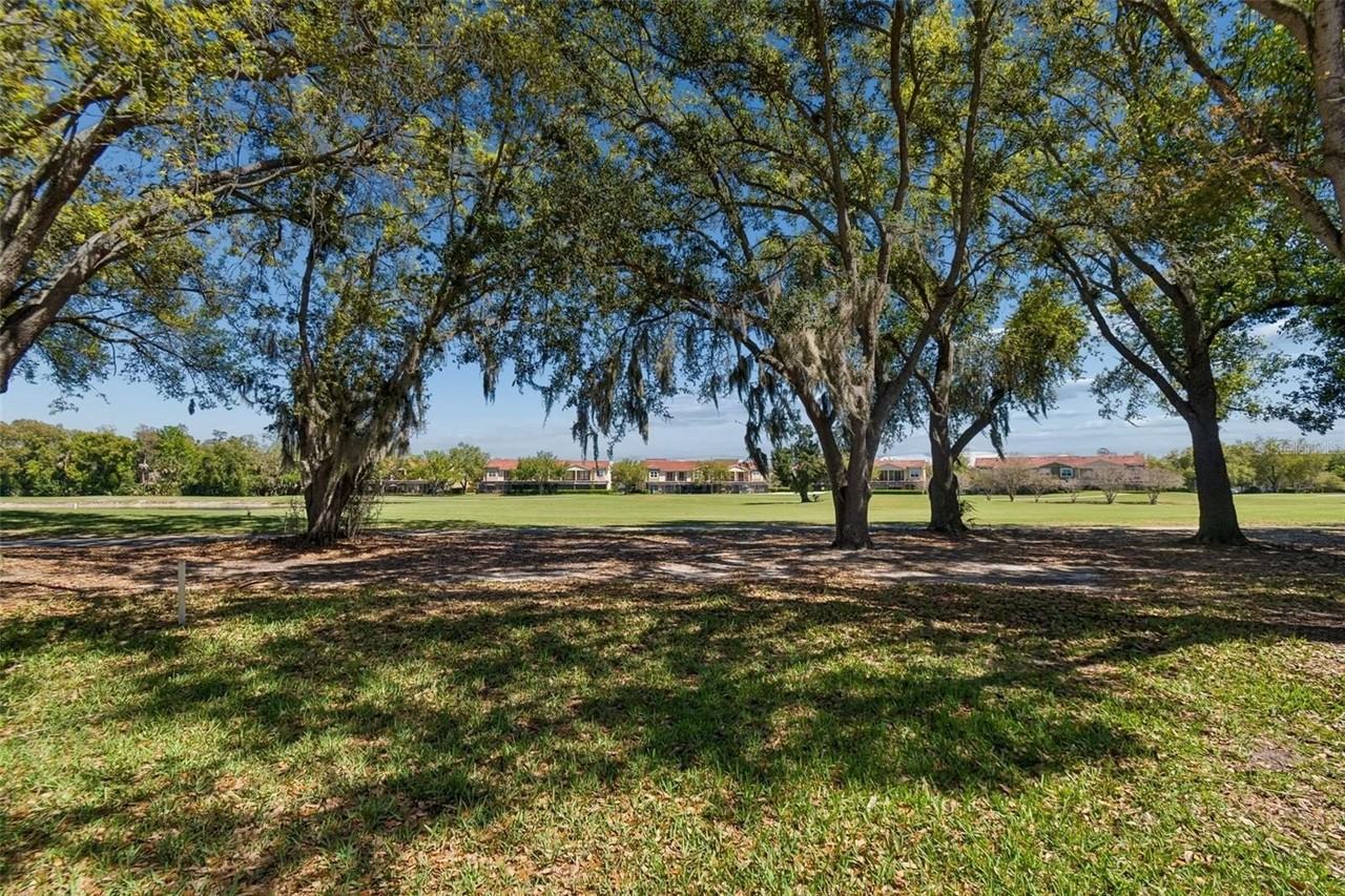 4207 Arborwood Ln - Photo 2 of 32