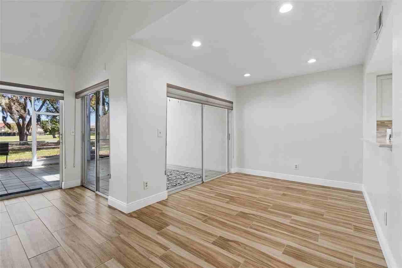 4207 Arborwood Ln - Photo 6 of 32