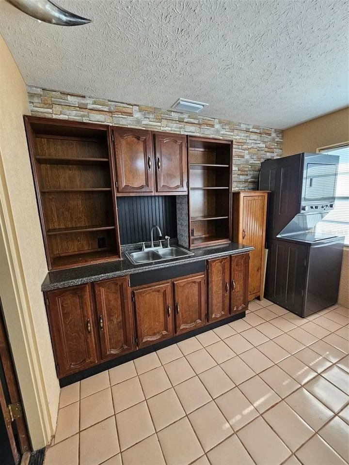 4609 Miley Rd - Photo 4 of 23