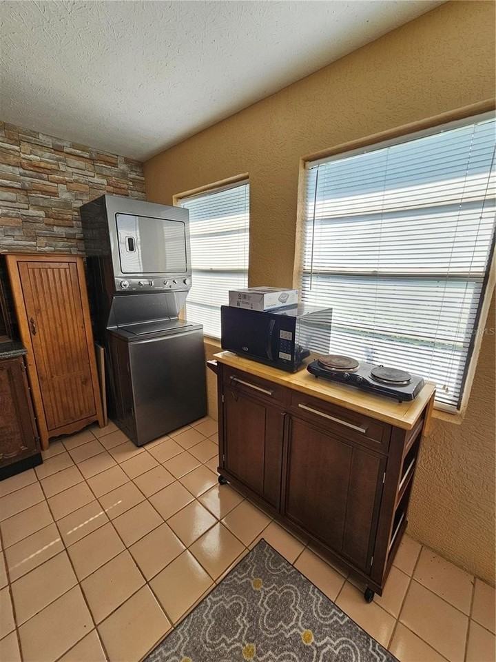 4609 Miley Rd - Photo 6 of 23