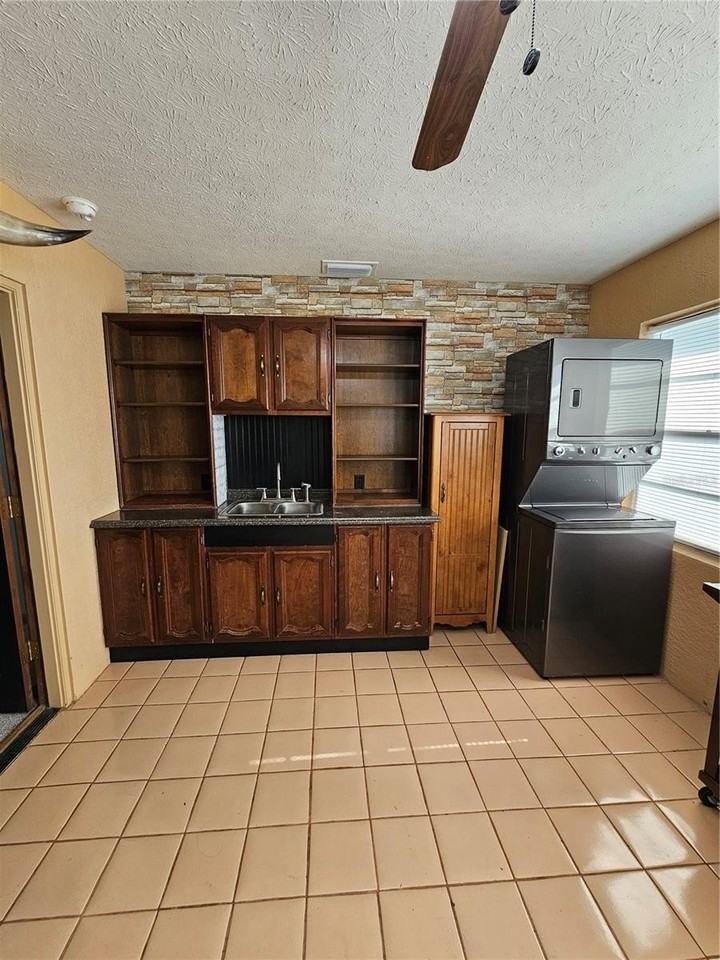 4609 Miley Rd - Photo 7 of 23