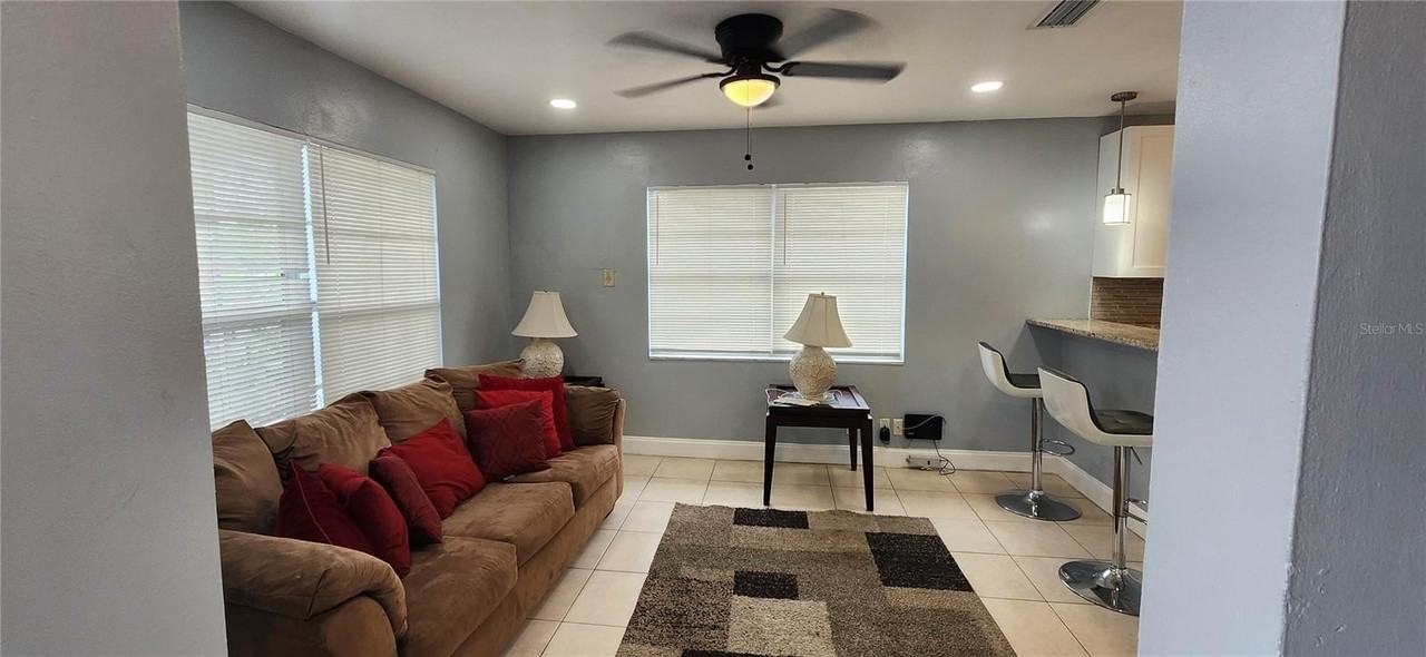 10706 N 15th St #A - Photo 3 of 10