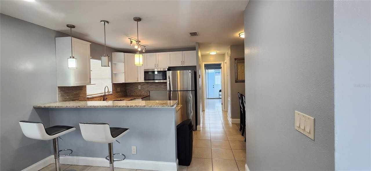 10706 N 15th St #A - Photo 4 of 10