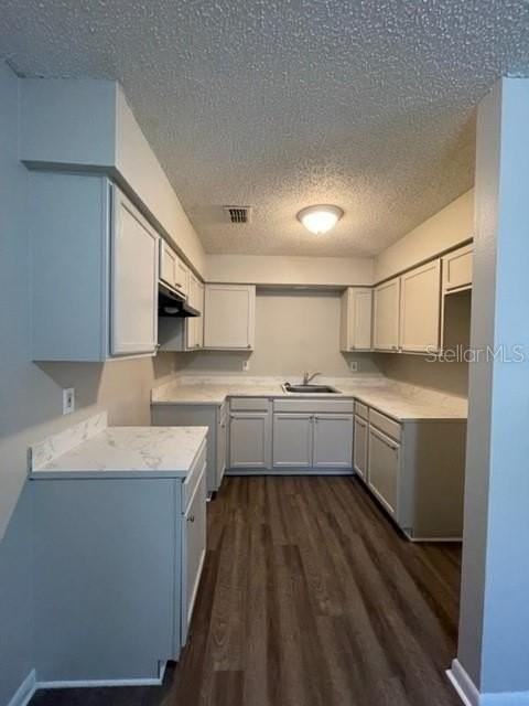 2415 Idlewild St - Photo 2 of 13