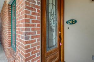 featured image of 2556 Marcia Ct Apt 202