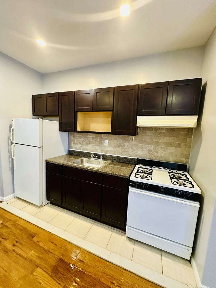 30 Rutgers Street #206 - Photo 4 of 11