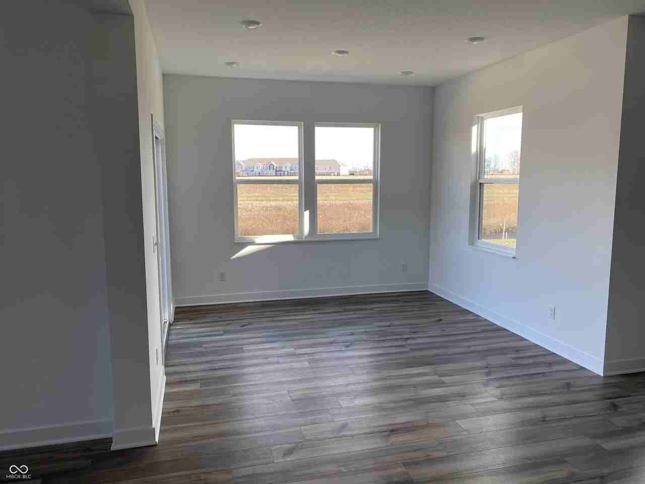 17303 Gresham Ln - Photo 3 of 19