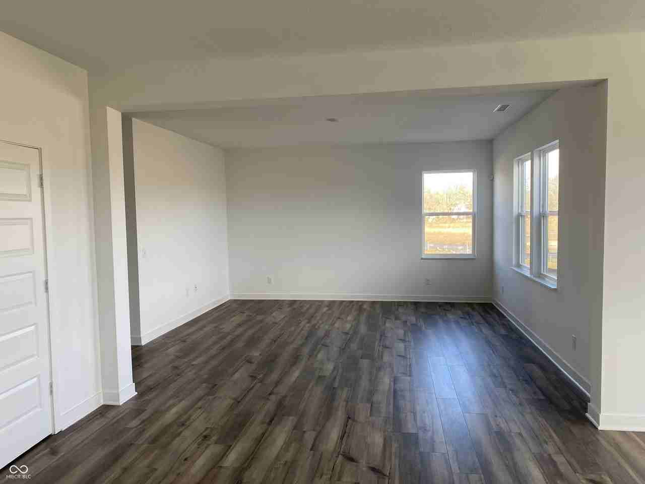 17303 Gresham Ln - Photo 5 of 19