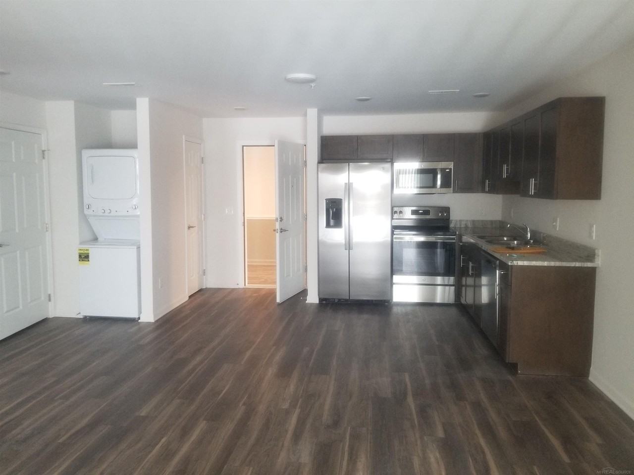 33630 Utica Rd #200B - Photo 3 of 15