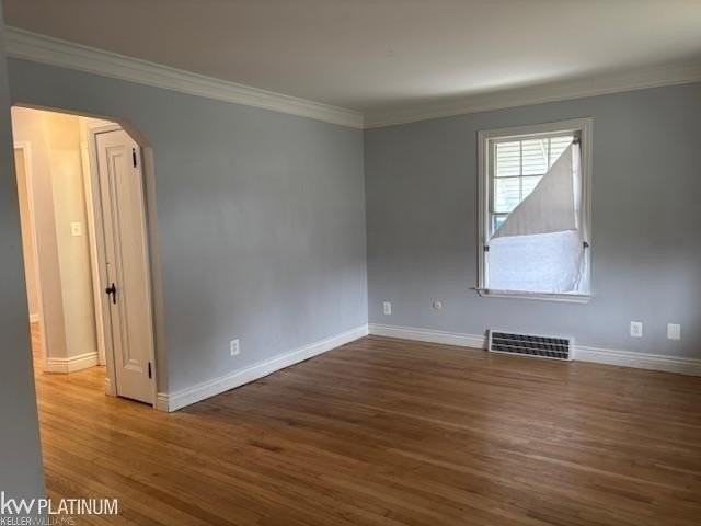 22448 Lambrecht Ave - Photo 3 of 12