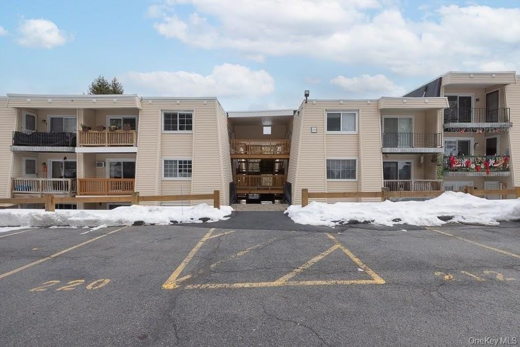 219 Fox Run Ln - Photo 4 of 19