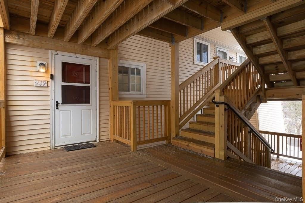 219 Fox Run Ln - Photo 7 of 19